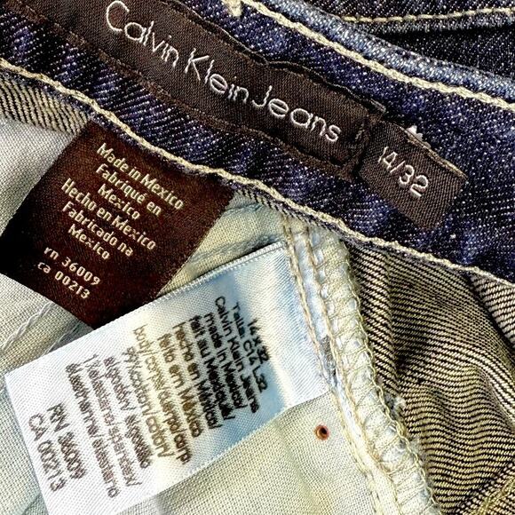 Calvin Klein Classic Bootcut Mid Rise Dark Blue Denim Jeans Womens Size 14X32 - Picture 11 of 11